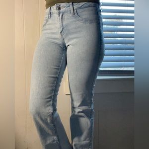 Super Cute Denim & Denim low rise bootcut jeans - size 4